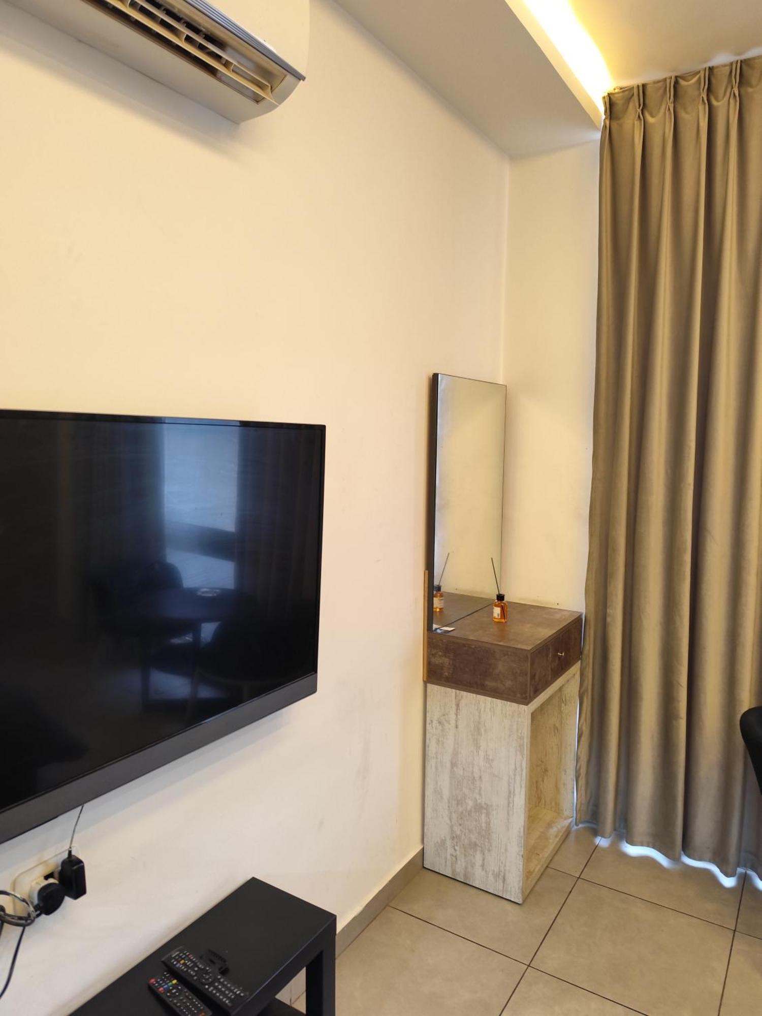 Gentle Breeze Studio 2 Амман Экстерьер фото